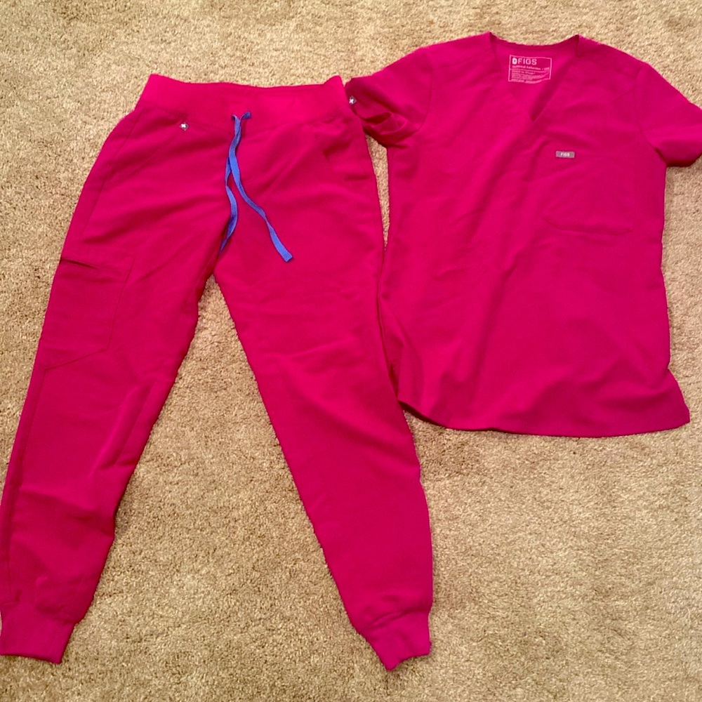 Brand new figs without tags. XXS/petite pants and matching Xxs one pocket top